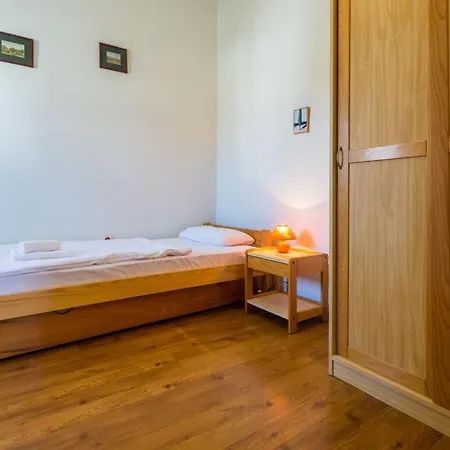 Stenen Huis Nera Met Zwembad
